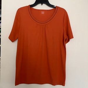 Alia t-shirt orange.